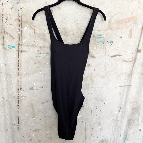 Andie Swim the Tulum Ribbed One Piece in Black - Picture 3 of 5